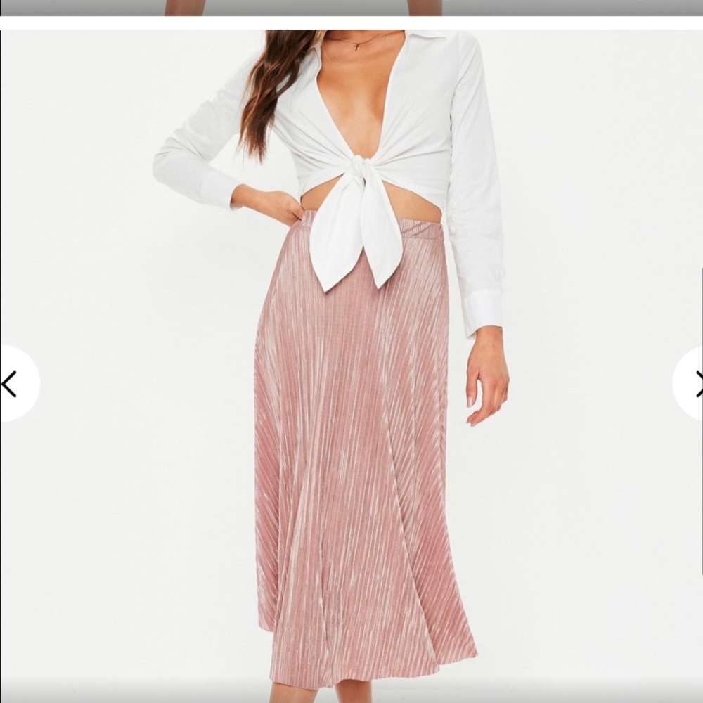 Misguided pink pleated skirt